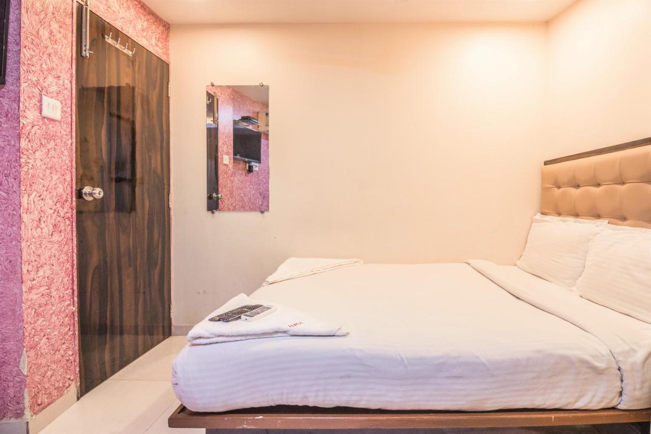 Hotel Mantra Residency Mumbai Exteriör bild