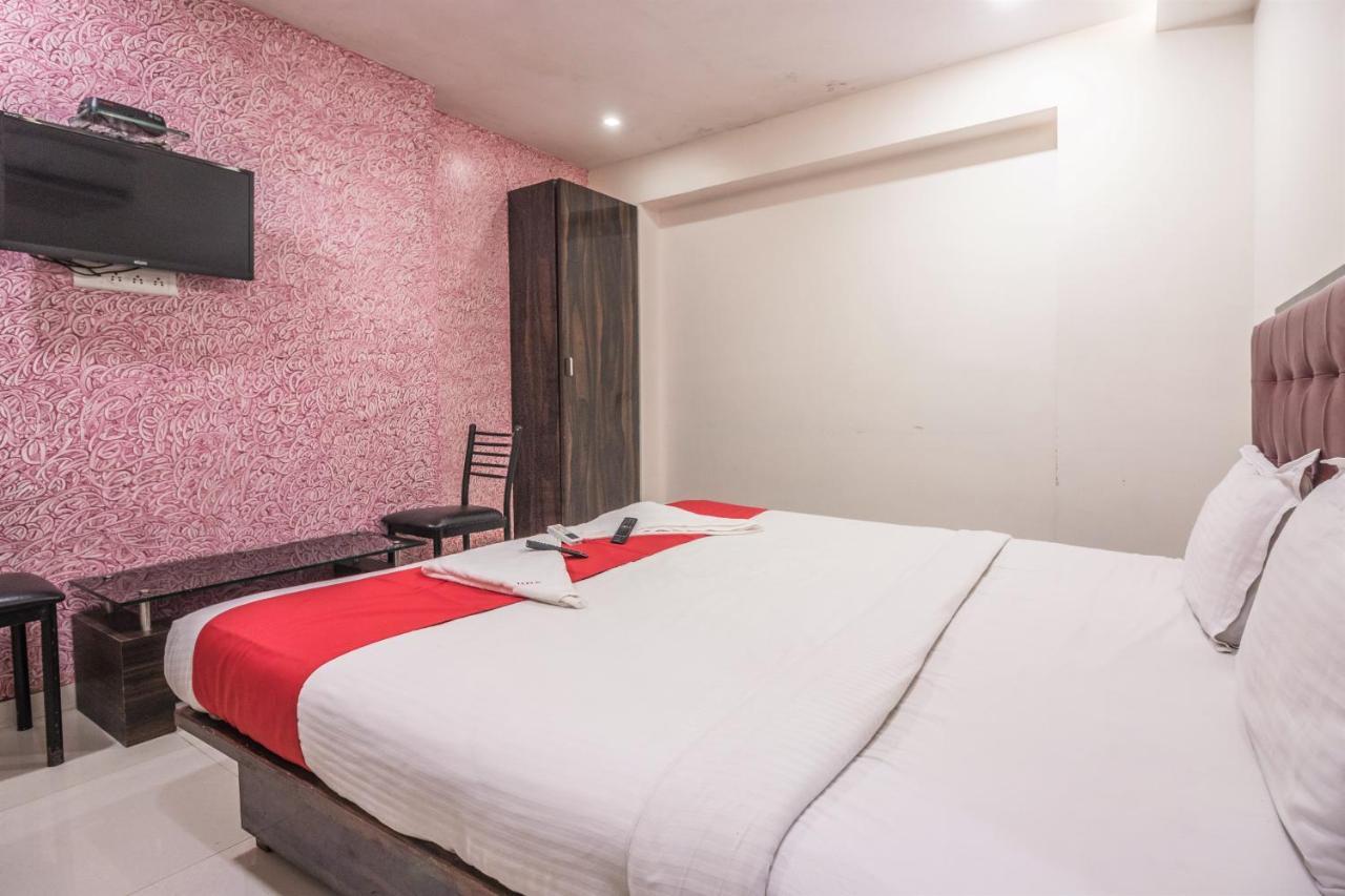 Hotel Mantra Residency Mumbai Exteriör bild